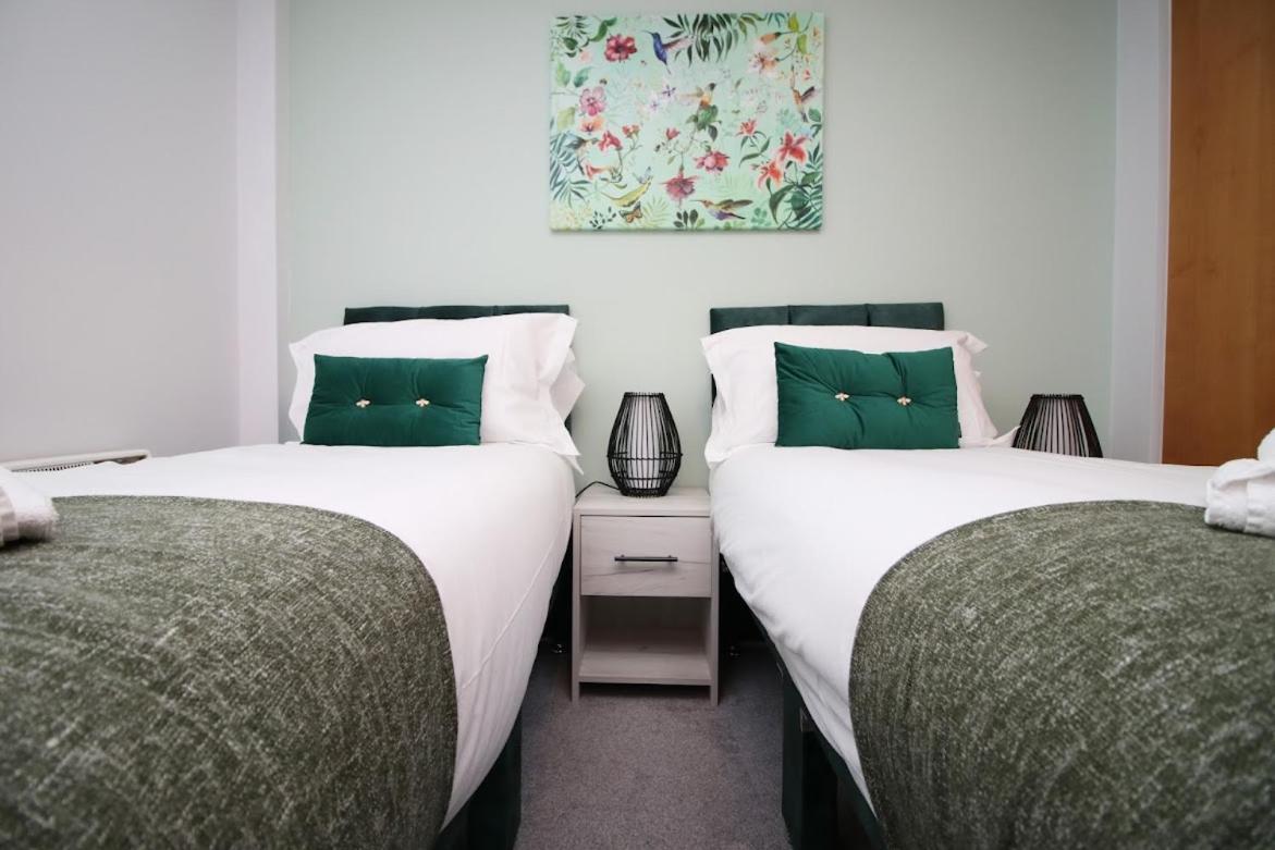 Bright 1Bedroom Apartment, Central Location With Balcony 布里斯托 外观 照片