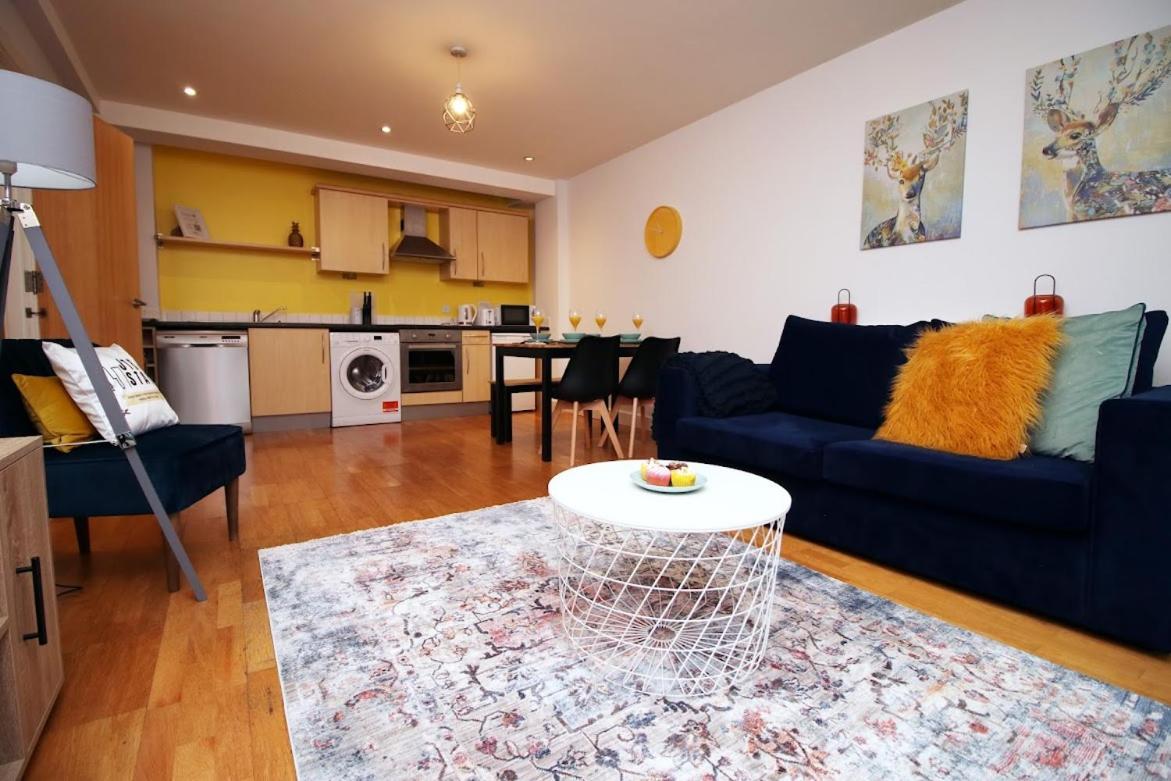 Bright 1Bedroom Apartment, Central Location With Balcony 布里斯托 外观 照片