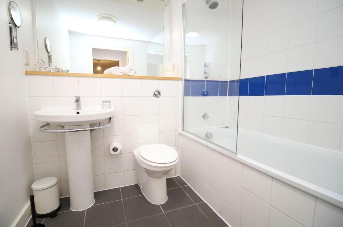 Bright 1Bedroom Apartment, Central Location With Balcony 布里斯托 外观 照片