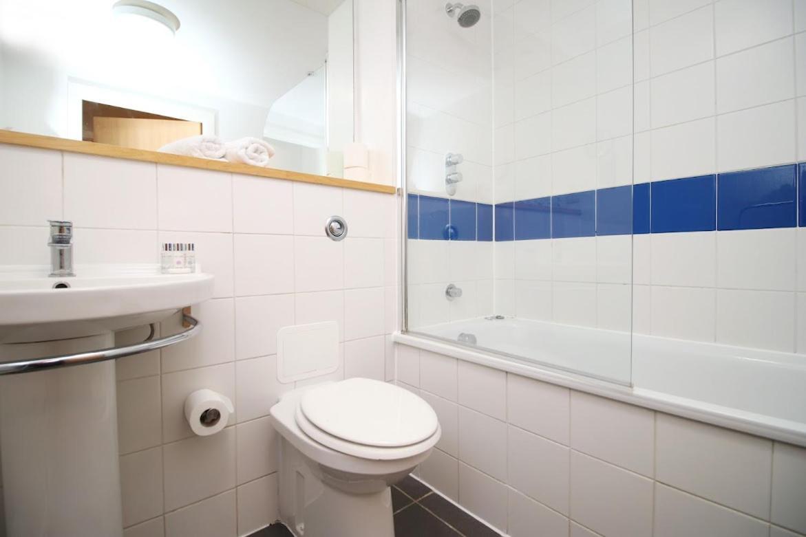 Bright 1Bedroom Apartment, Central Location With Balcony 布里斯托 外观 照片