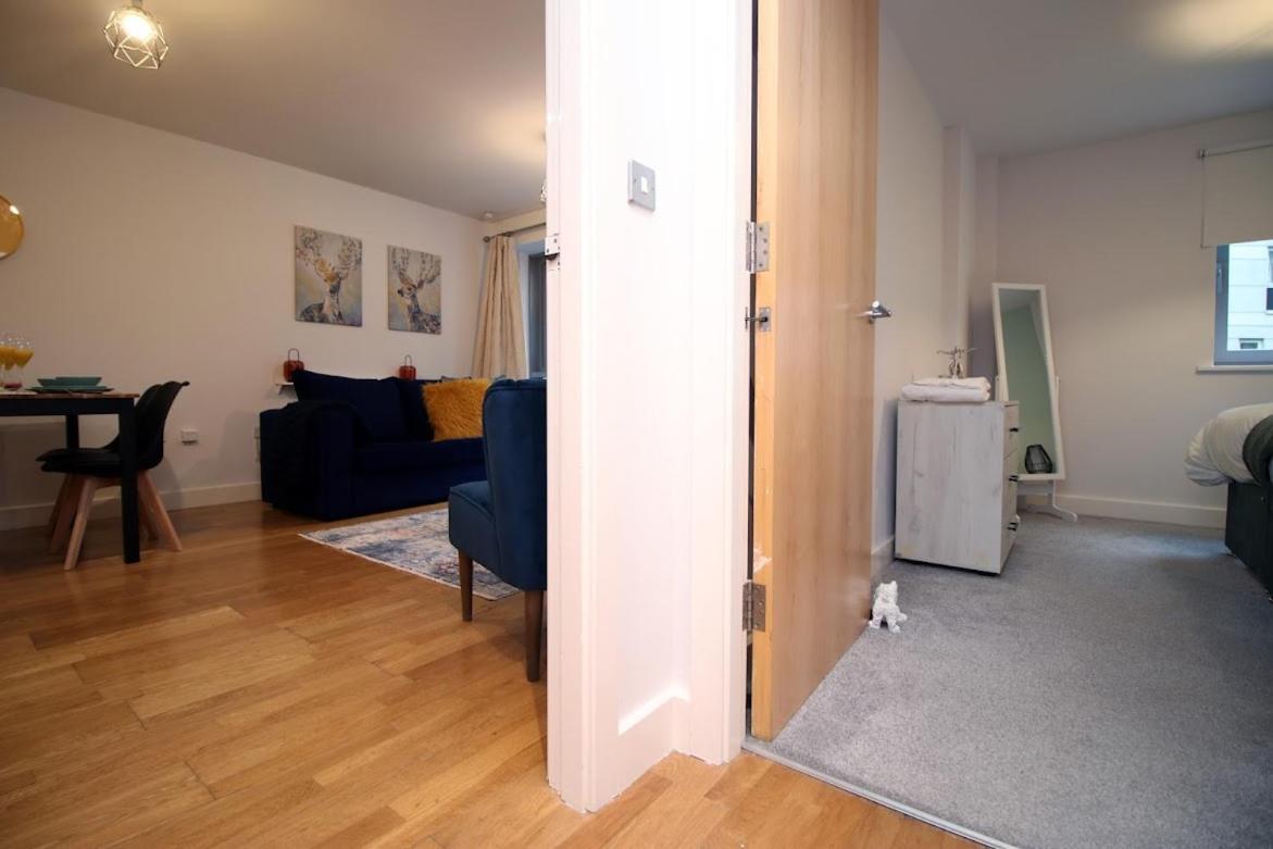 Bright 1Bedroom Apartment, Central Location With Balcony 布里斯托 外观 照片